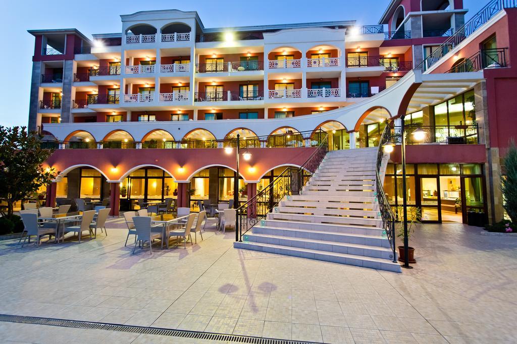 Saint George Palace Hotel Свети-Влас Экстерьер фото
