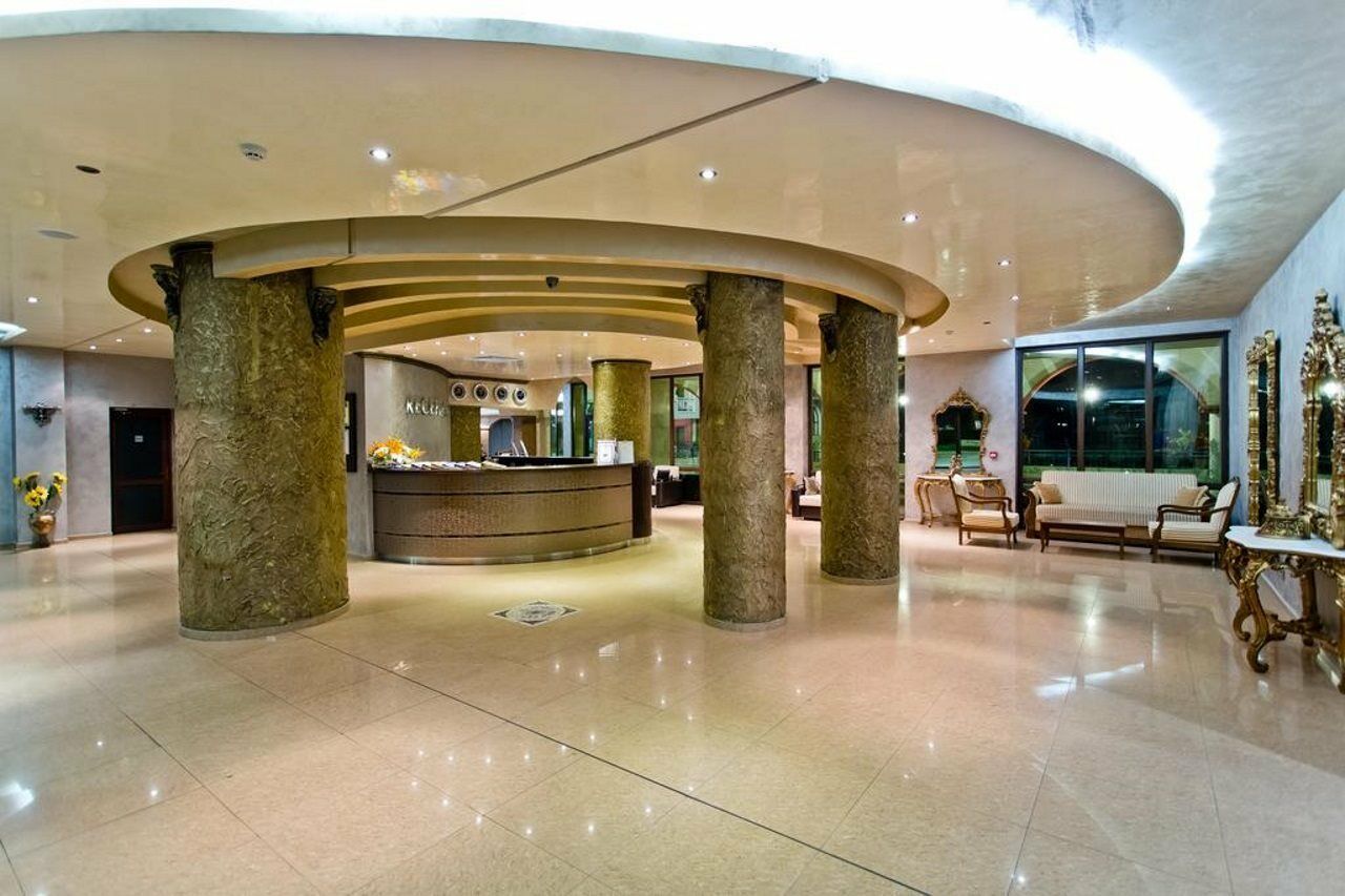 Saint George Palace Hotel Свети-Влас Экстерьер фото